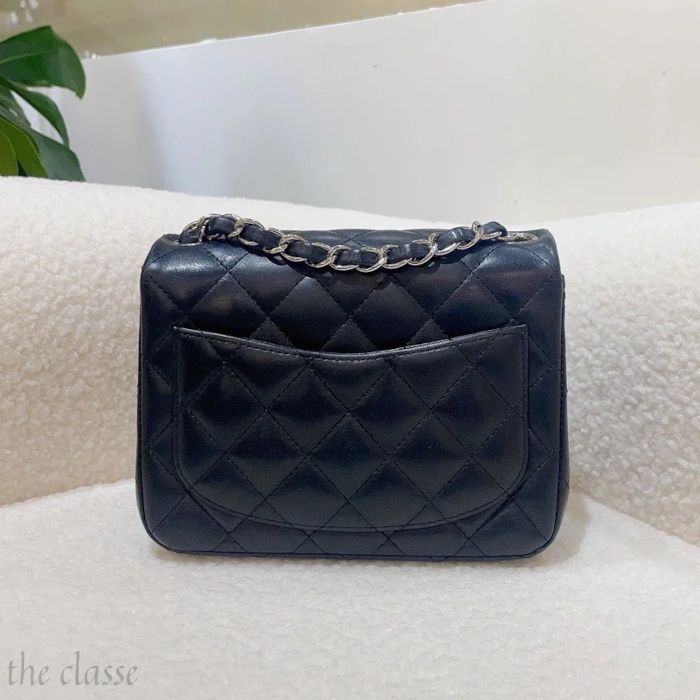 【フォルムが可愛い♪】CHANEL ミニマトラッセ ブラック フォルムが可愛い♪】CHANEL ミニマトラッセ ブラック (CHANEL