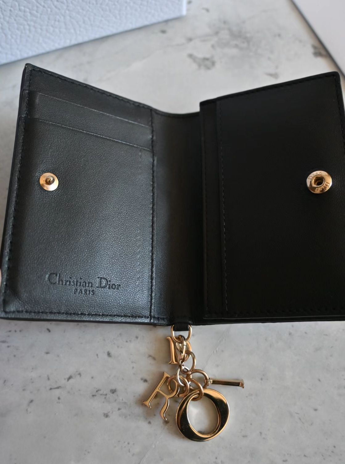 国内発送【DIOR】Lady Dior Bloom カードホルダー ミニ財布 D-3.Lady Dior Bloom カードホルダー | NobleRetreat