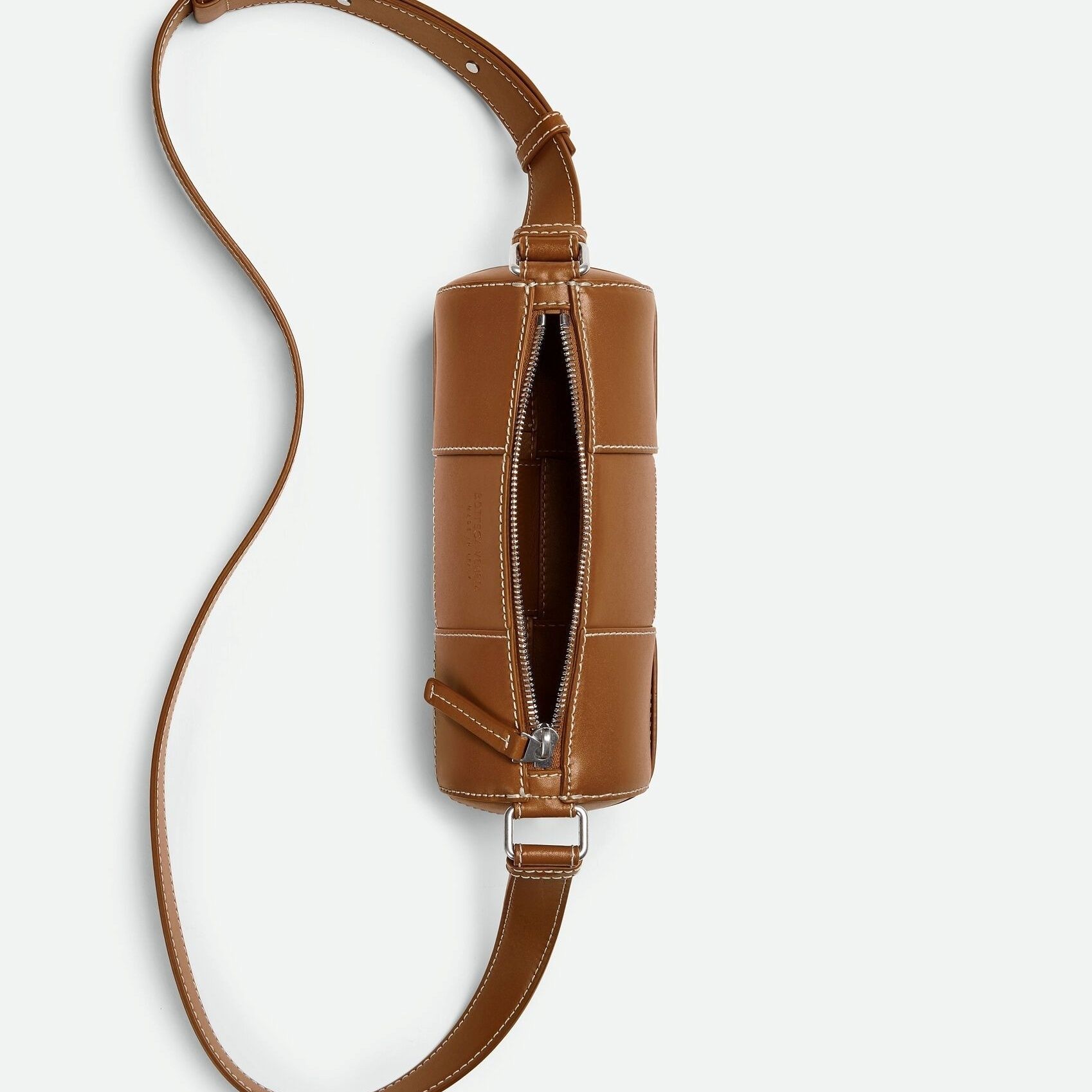 ★送料込★BOTTEGA VENETA スモール カネット 円筒形 三越伊勢丹 | Bottega Veneta/ボッテガ・ヴェネタ_Women通販
