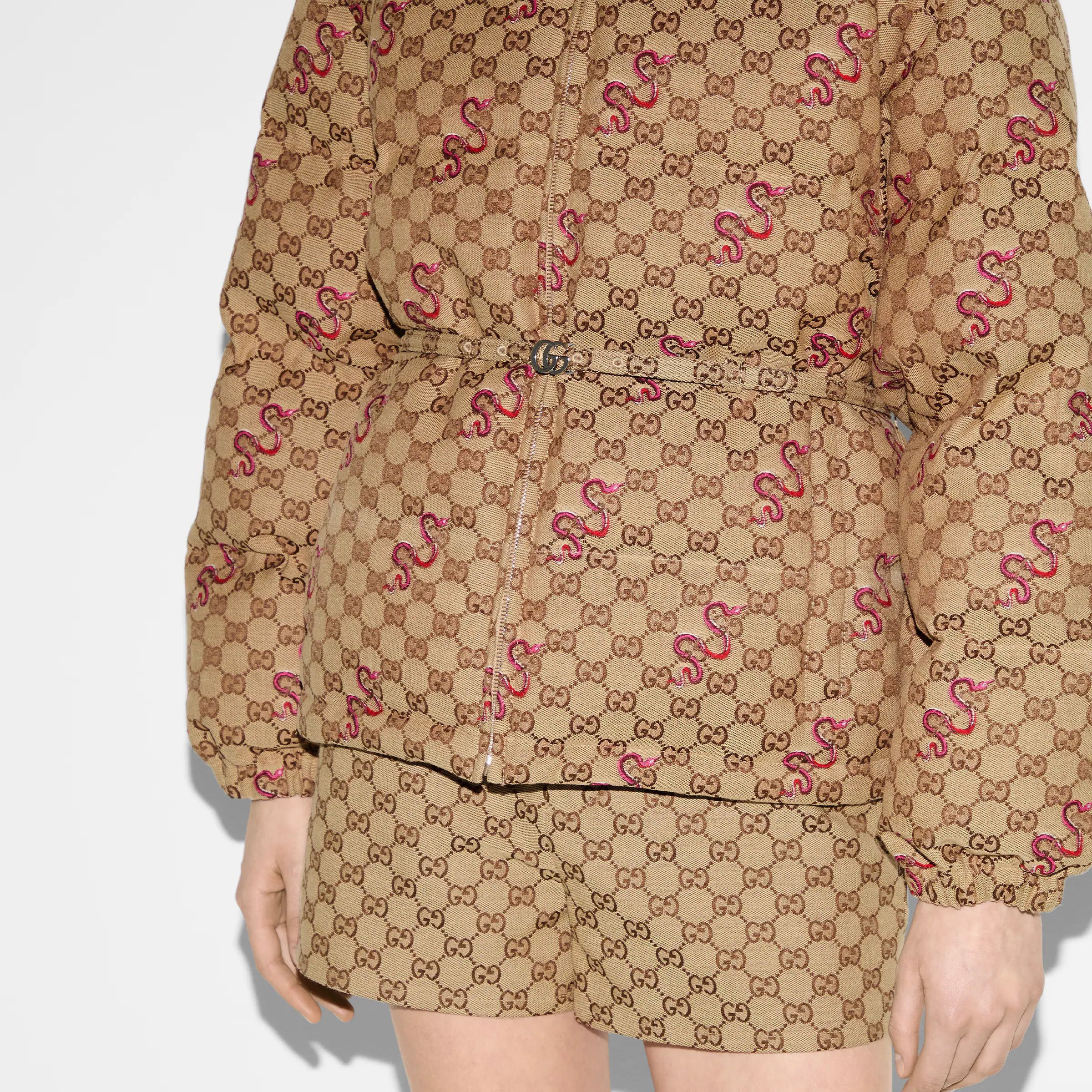 GUCCI_レア品!!_被り方7way 男女問わず愛される gucci 偽物 トレーナー 定番 ストライプ 柄