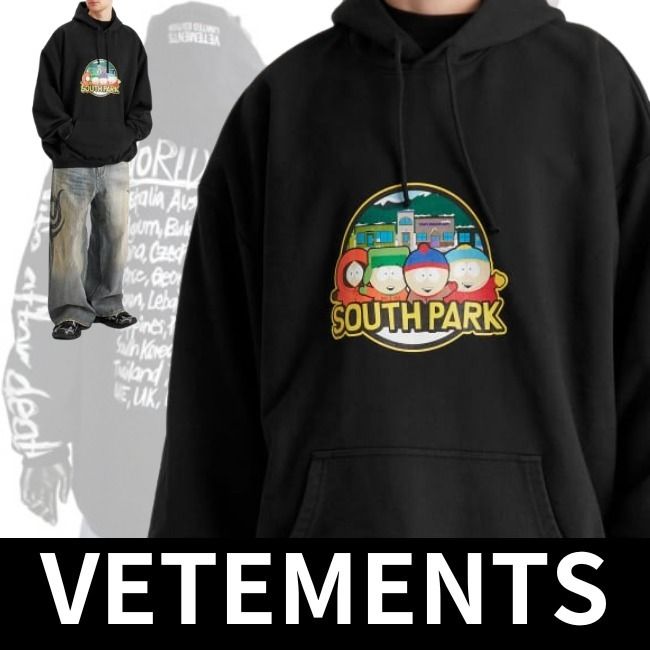 [VETEMENTS]VETEMENTS.COM オーバーサイズパーカー ヴェトモン VETEMENTS Oversized Printed Hoodie メタルロゴ