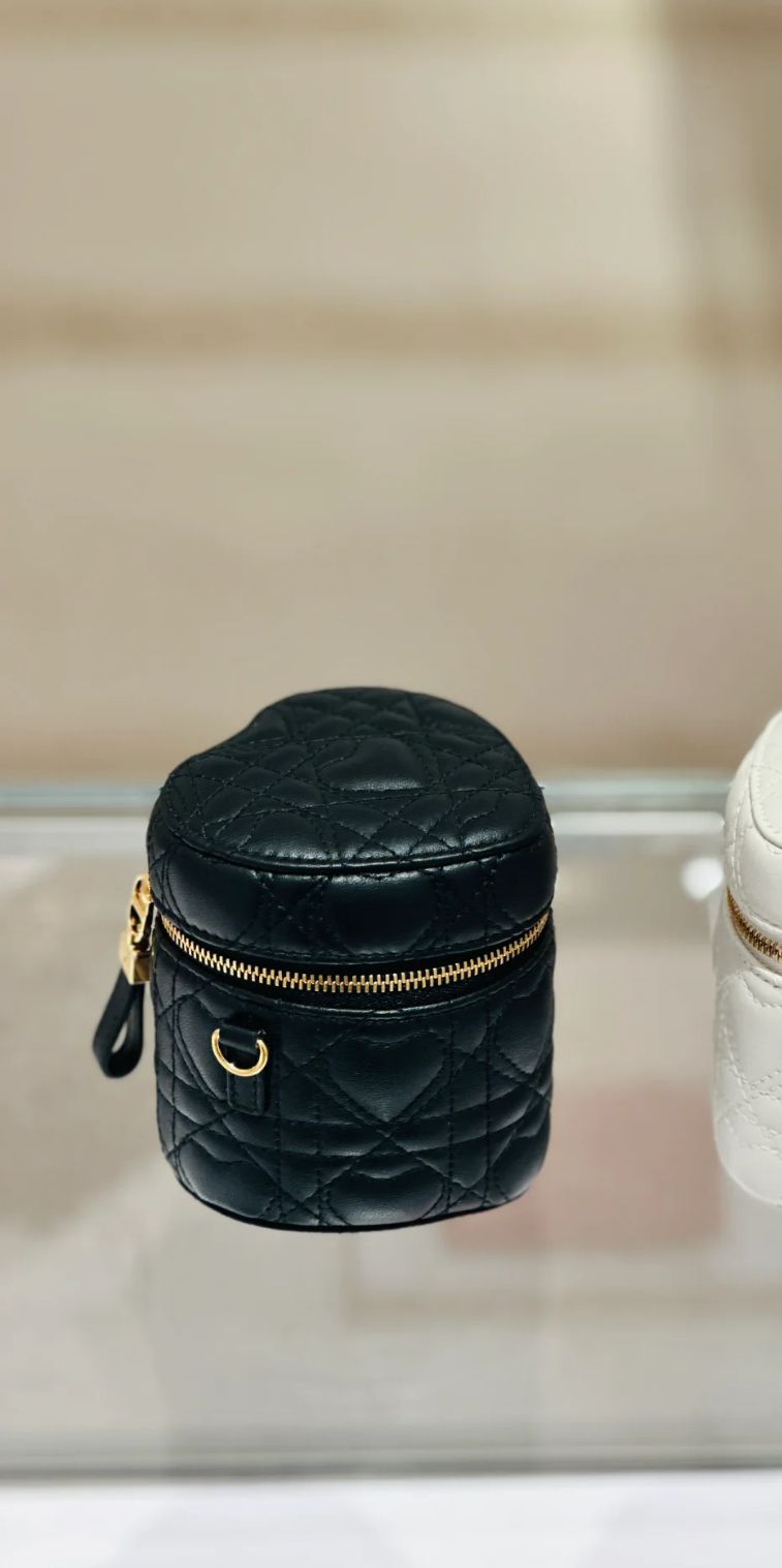 【ハートが可愛い♡】Dior★ Caroマイクロヴァニティ ガーリー可愛い♡】DIOR Caro ハート マイクロヴァニティ (Dior