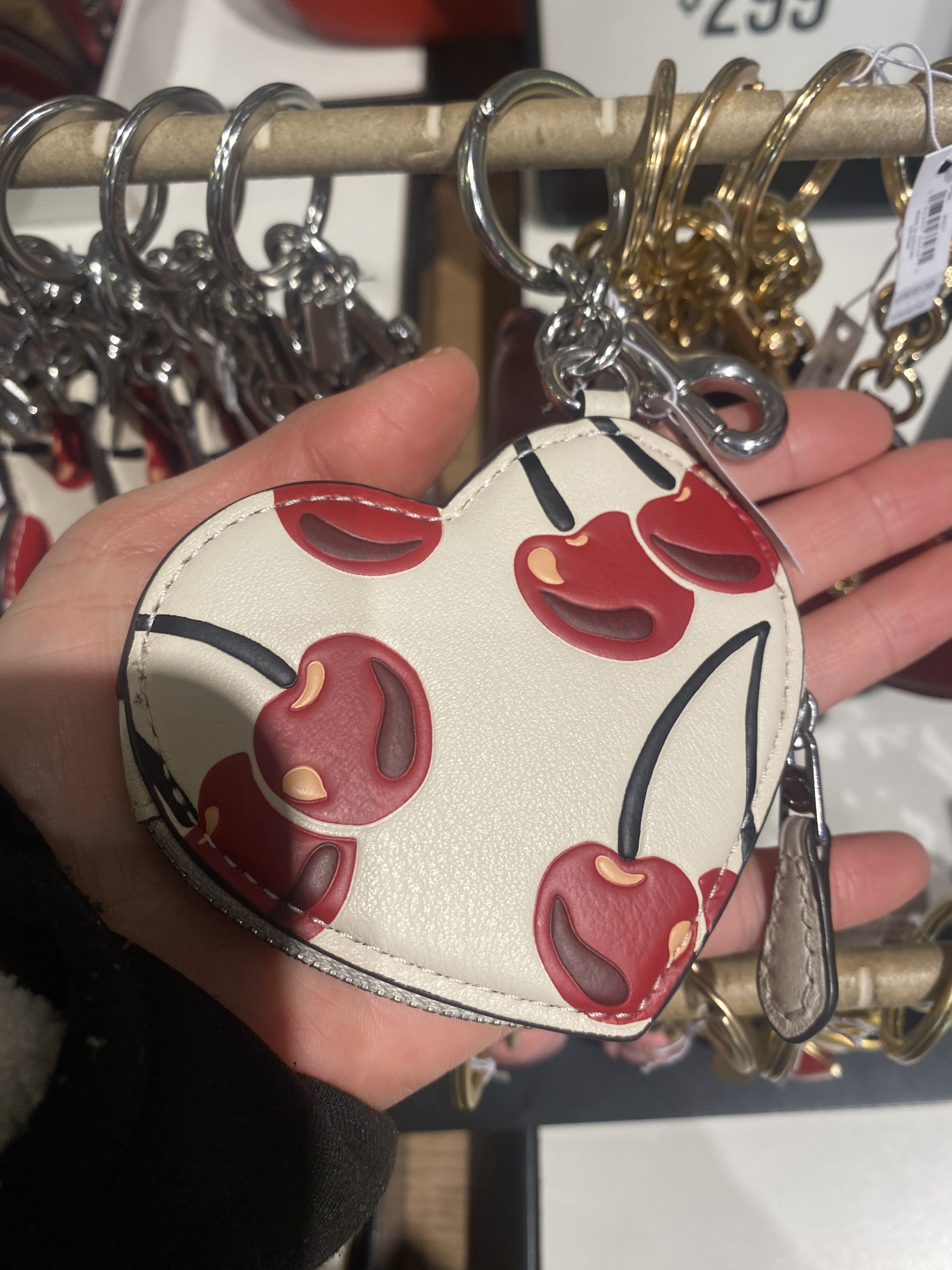 COACH】ハート型 ジップポーチ バッグチャーム CP368 CZ091