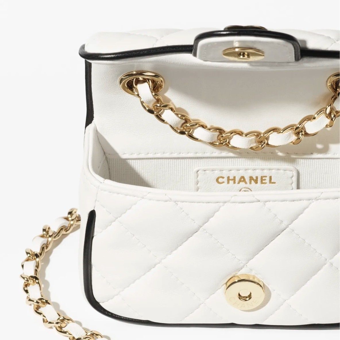 バイカラーが可愛い♡】 CHANEL 《チェーンクラッチ》 (CHANEL