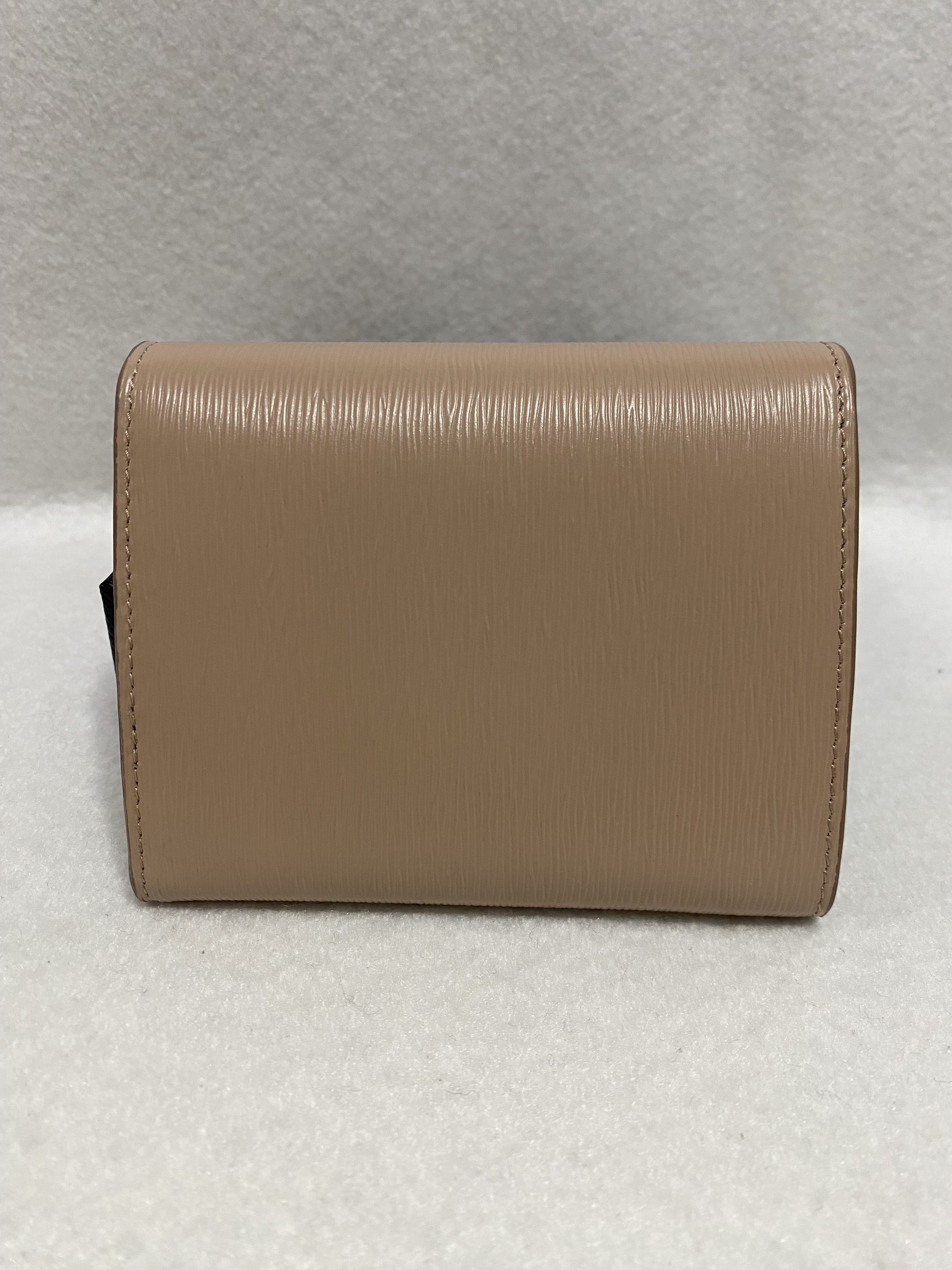 PRADA★セール！Vitello Move コンパクト3つ折り財布 1MH176 Amazon | [Prada] [プラダ] 財布 レディース アウトレット 三