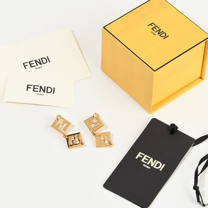 【国内即発】FENDI フォーエバー フェンディ ピアス 国内即発】FENDI フォーエバー フェンディピアス (FENDI/ピアス