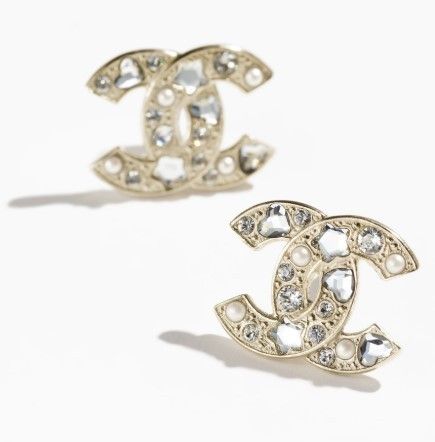 春夏トレンド先取り！】CHANEL 2025年春夏の注目ピアス (CHANEL