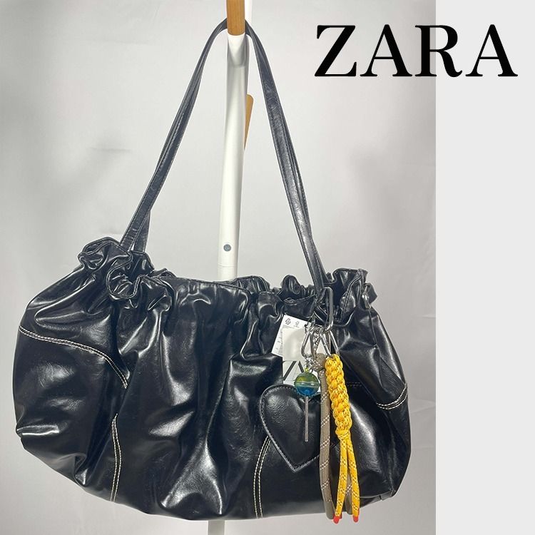 大人気！まとめ一覧 ZARA】チャーム付きギャザートートバッグ (ZARA/トートバッグ バッグ
