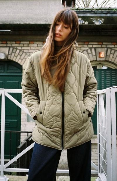 スペイン発送 ZARA フード付きキルティングジャケット 今季新作