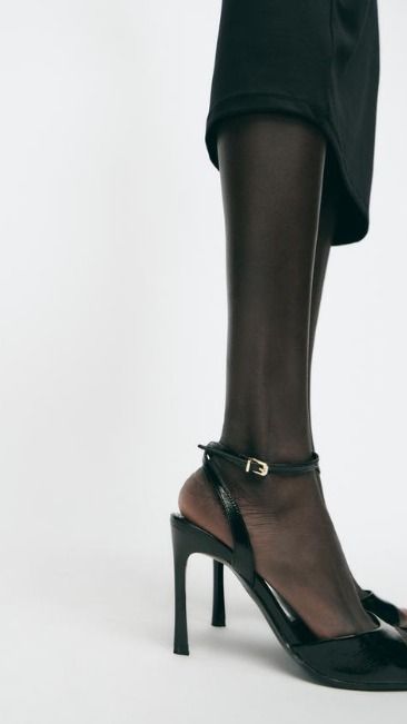 スペイン発送 ZARA ブレスレットストラップヒールサンダル 新作
