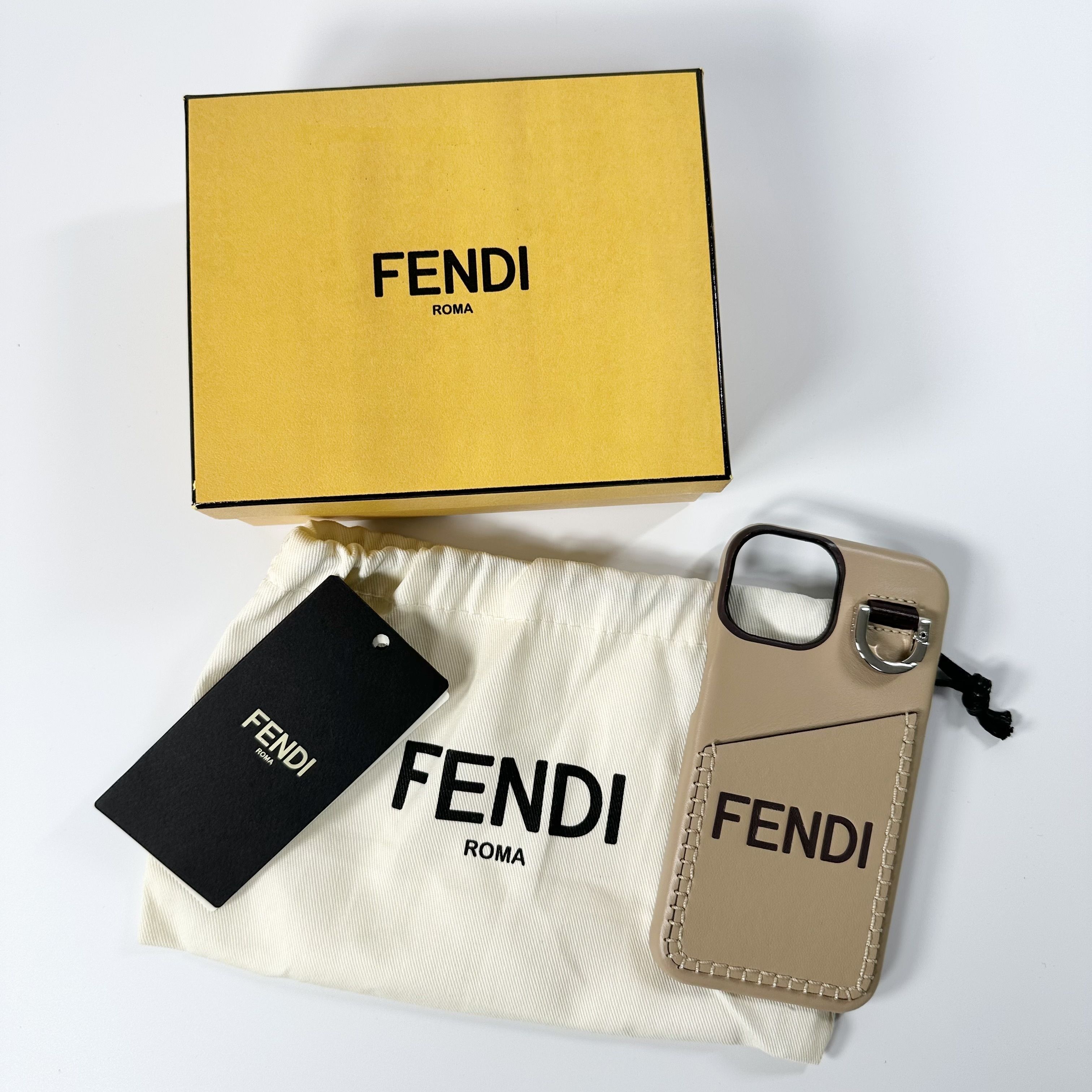 FENDI iPhoneケース　iPhone14 箱付き FENDI iPhoneケース iPhone14 箱付き