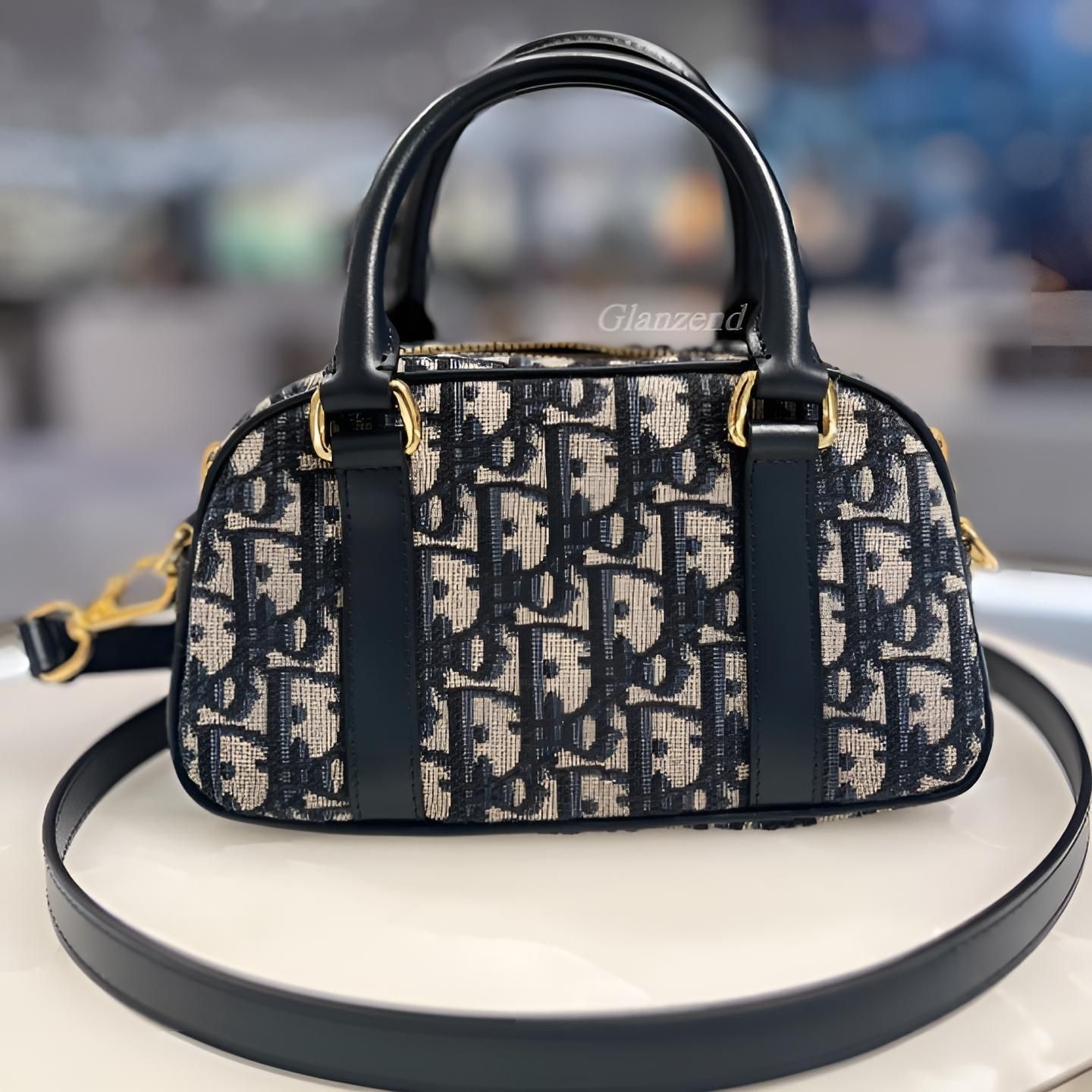 【実用性抜群！】Dior D-Vibe East-West バッグ D-Vibe East-West Nano Bag Blue Dior Oblique Chambray with