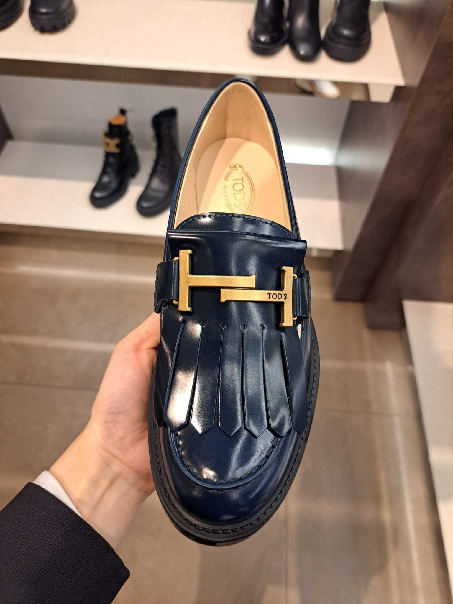 TOD'S【トッズ】レザーローファー GOMMABASSO (TOD'S/ローファー