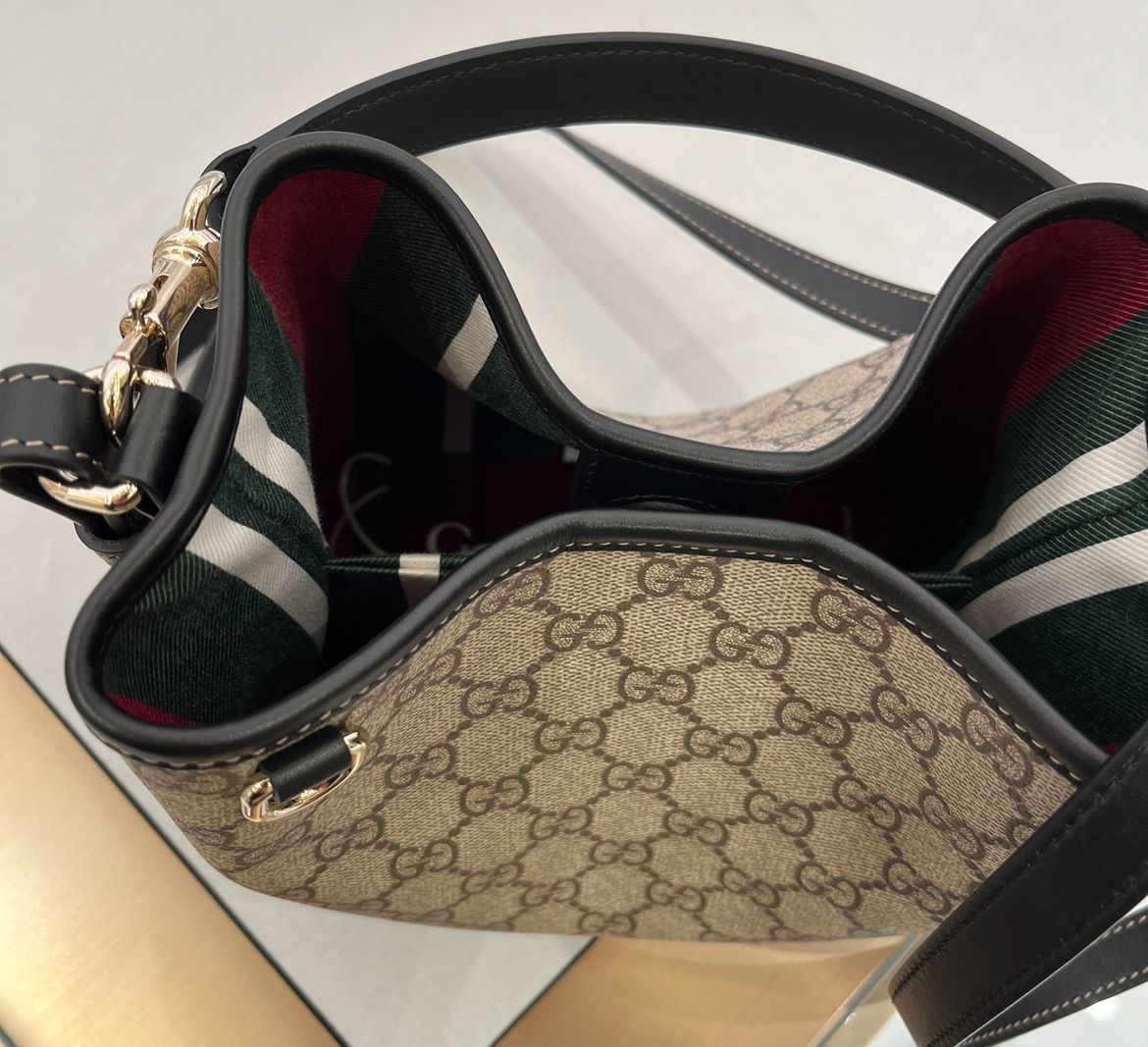 GUCCI（グッチ）☆GGエンブレムミニ バケットバッグ☆税・送料込