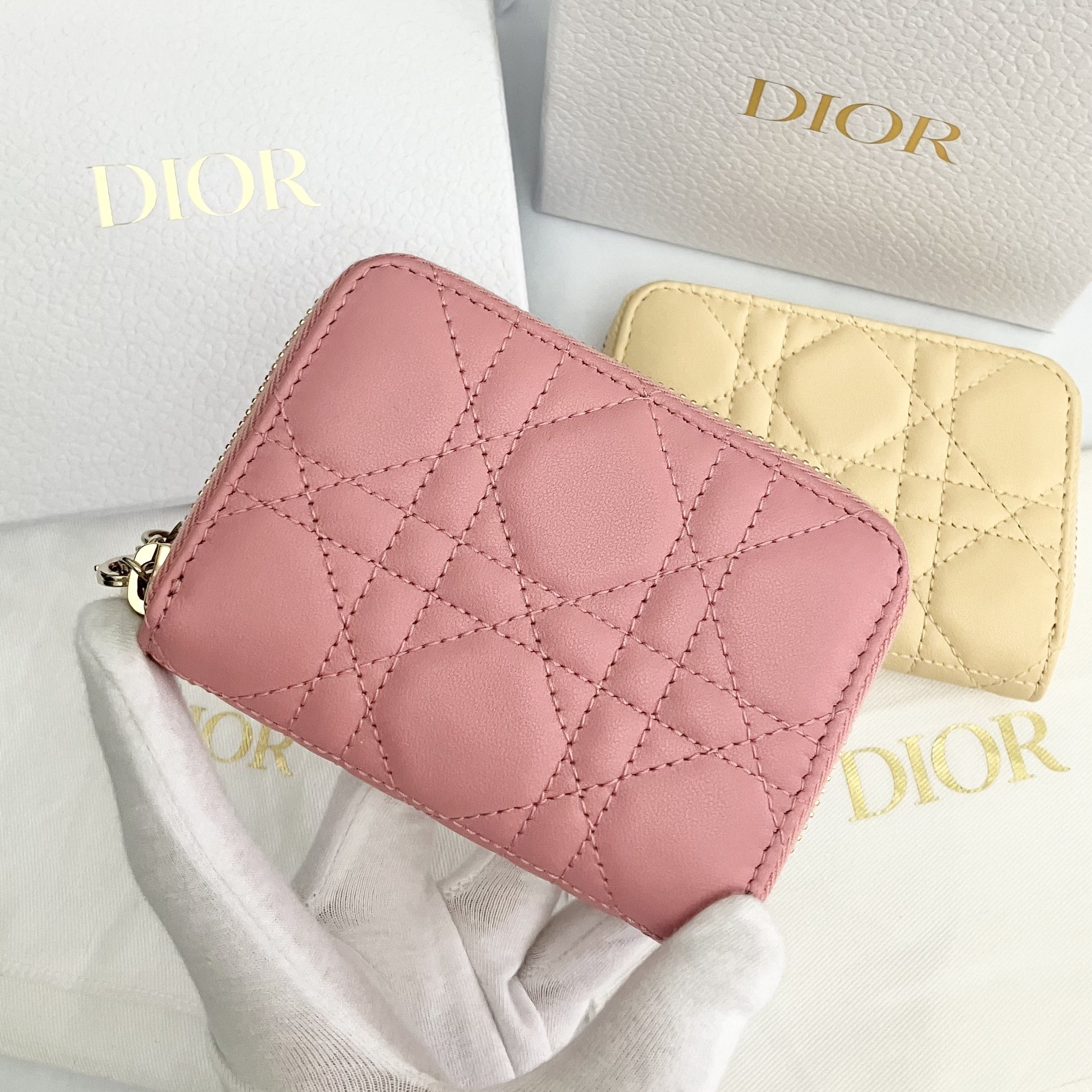 ⭐︎bobo　Dior コンパクトウォレット　ピンク　ミニ財布　財布⭐︎ 期間限定お試し価格】 レザー ピンク 人気】Dior 三つ折り財布