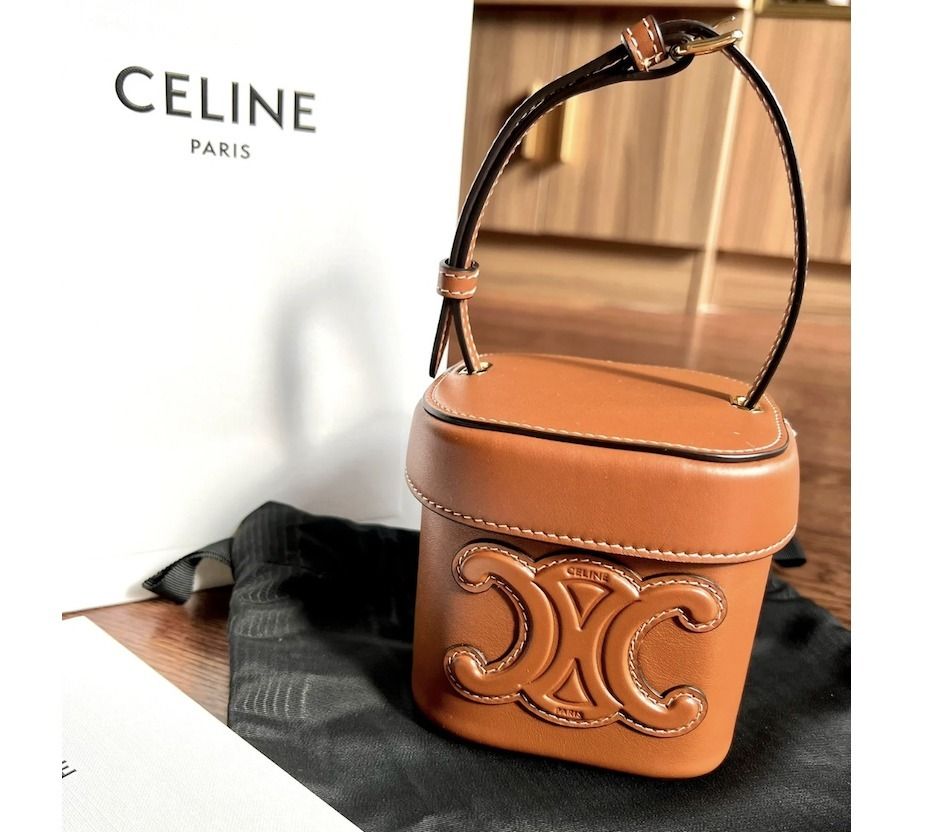 VIPセール】CELINE（セリーヌ）トリオンフキュイルショルダー