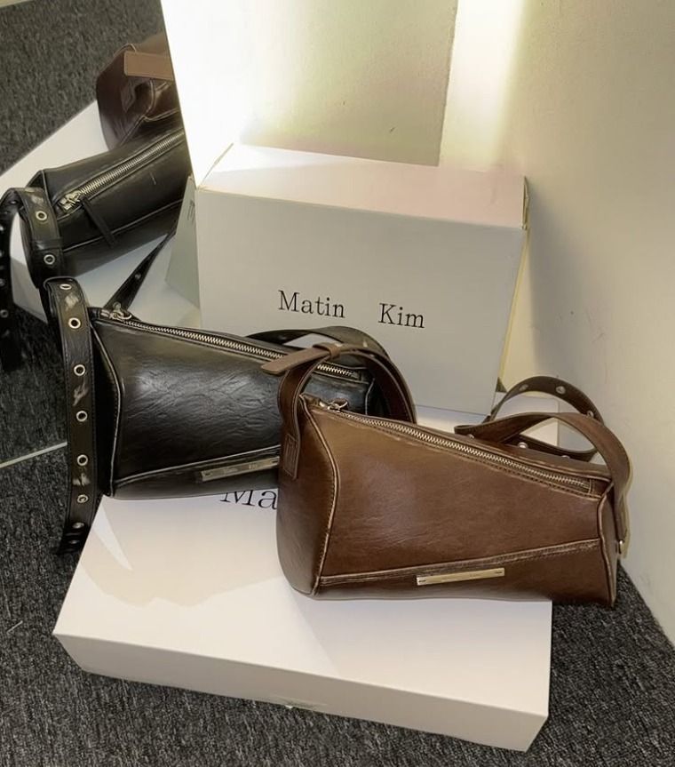 Matin Kim】 DIRTY WASHED DIAGONAL BAG 2色 (Matin Kim/バッグ