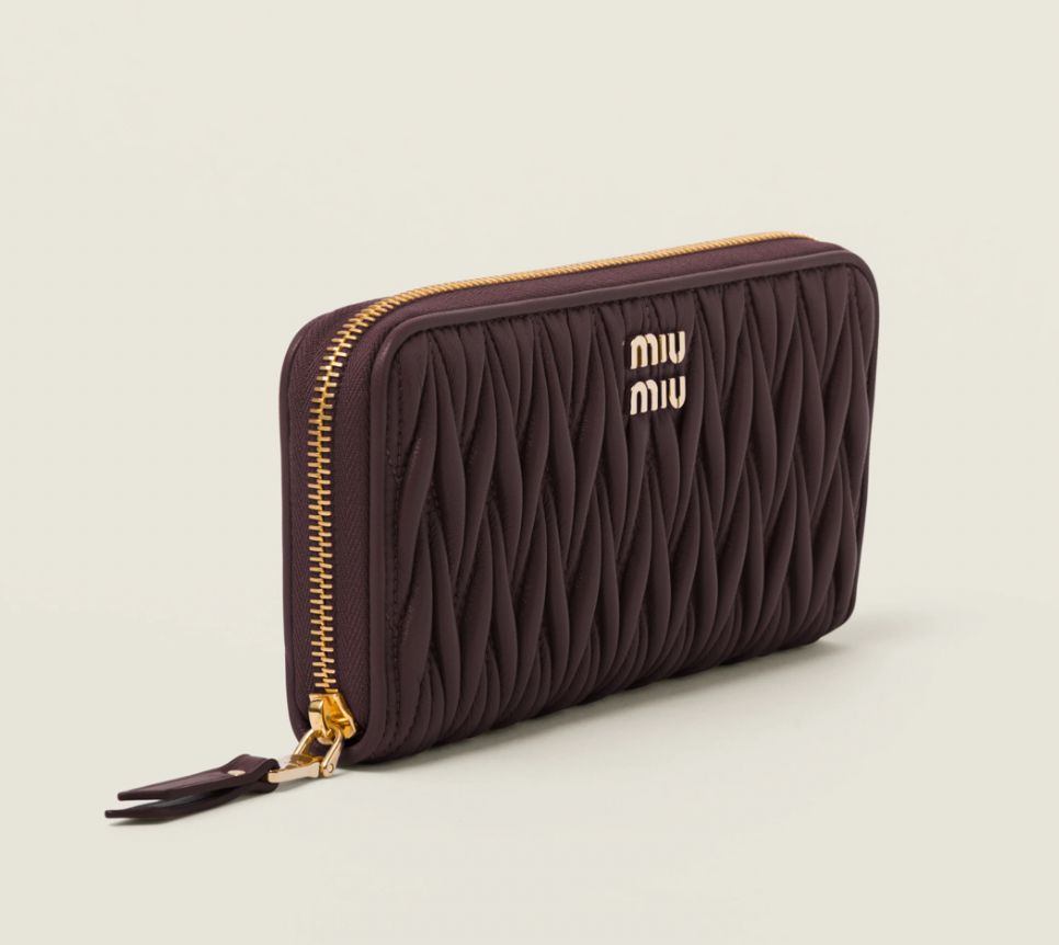 miumiu】マテラッセレザー ジップアラウンド長財布 (MiuMiu/長