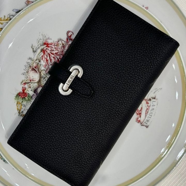 限定！即納！DIOR Normandie バーティカル 2つ折りウォレット すぐ届く【Dior】Normandie バーティカル 2つ折りウォレット