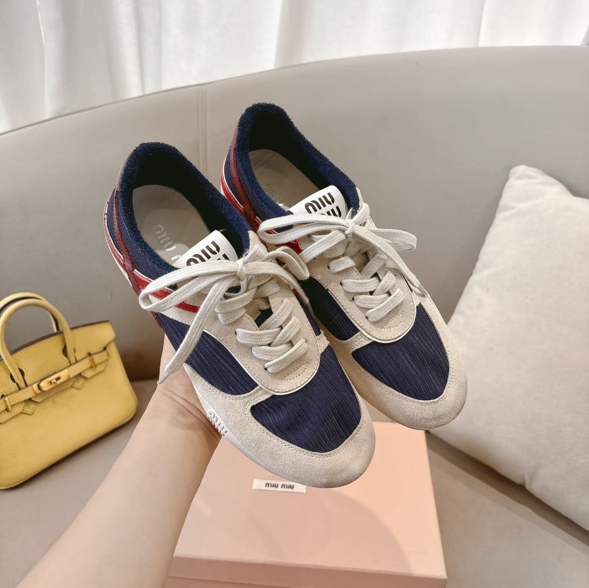 *miumiu*ミュウミュウ ジムナジウム スエード スニーカー MiuMiu ジムナジウム テクニカルファブリックスエードスニーカー