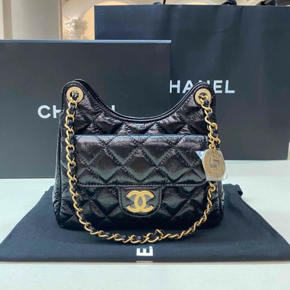 さりげなく、魅力的♡】CHAENL ホーボーバッグ☆ (CHANEL