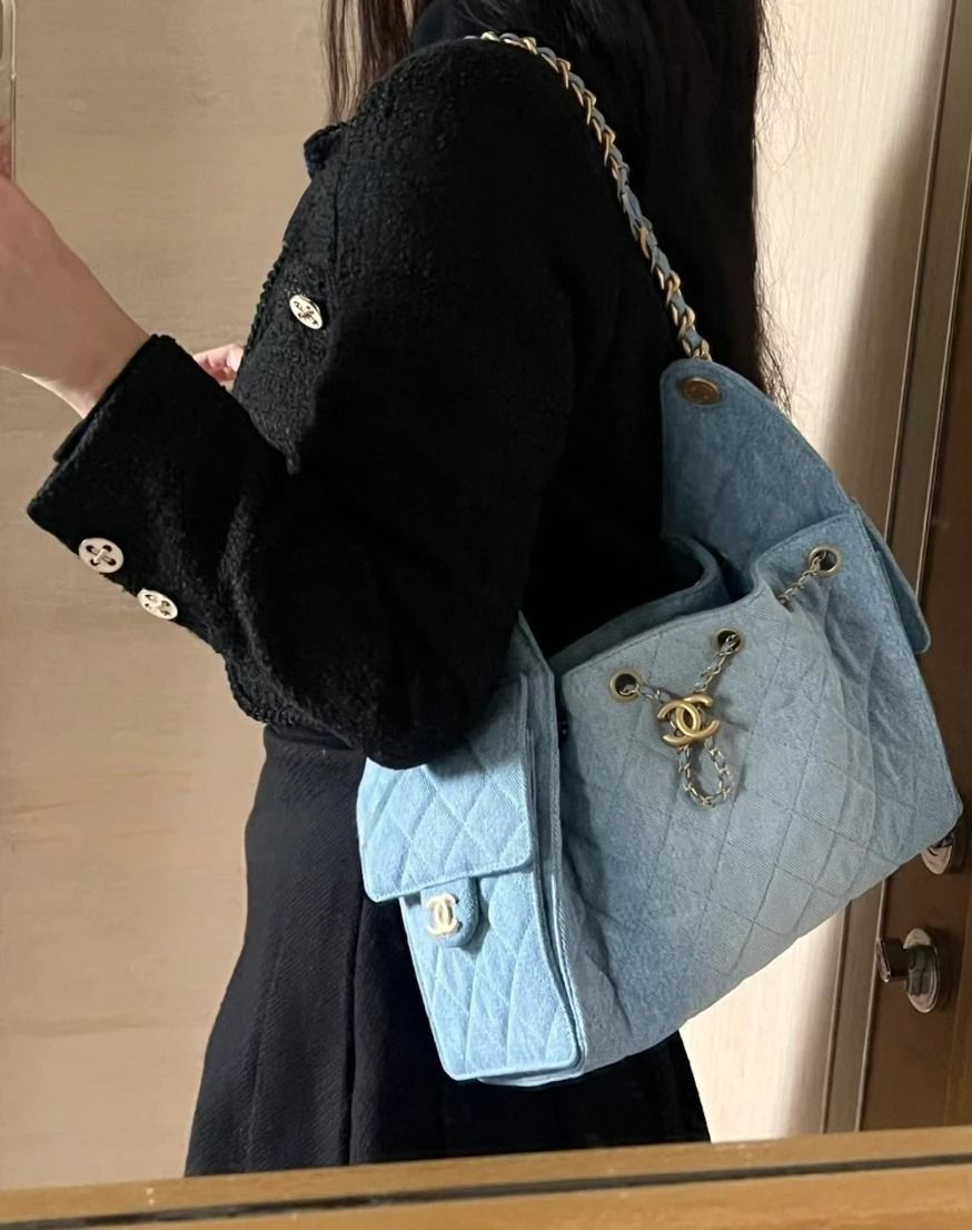 【大人気★在庫希少】CHANEL25 スモール バッグ デニム Chanel 25 スモール ハンドバッグ、ウォッシュド デニム、ブルー
