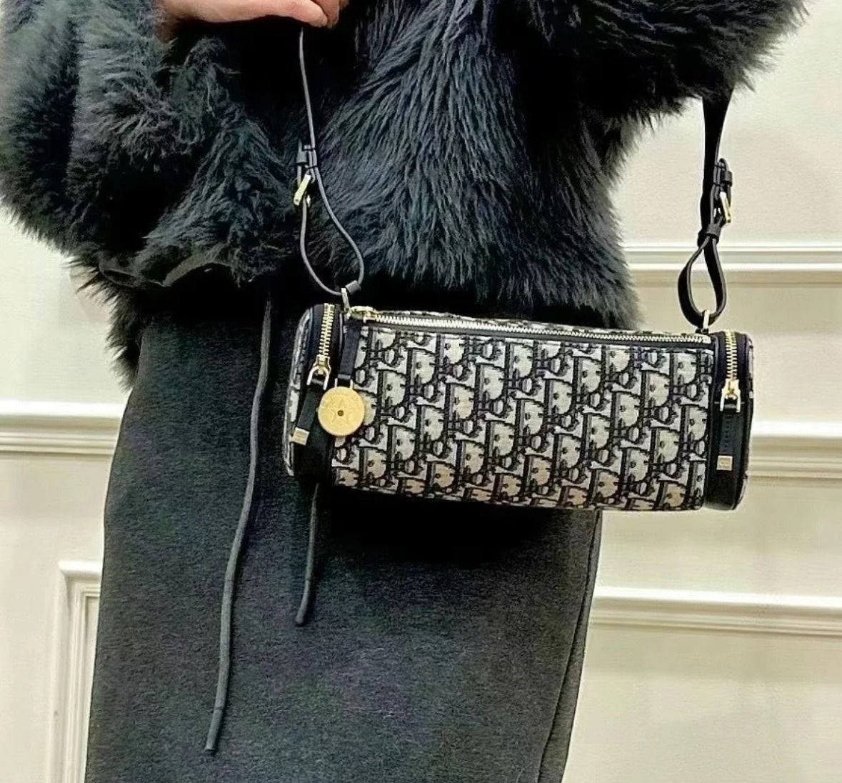 実用性あり♡【DIOR】Diorstar East-West ミニバッグ お洒落なフォルム☆】Dior Star East-West ミニバッグ (Dior