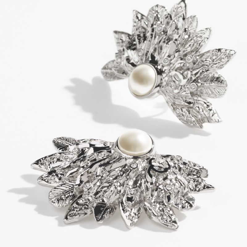 【CHANEL】シックでエレガント♡ ペンダントイヤリング エレガント☆25S【CHANEL】 シャネル ネックレス ペンダント