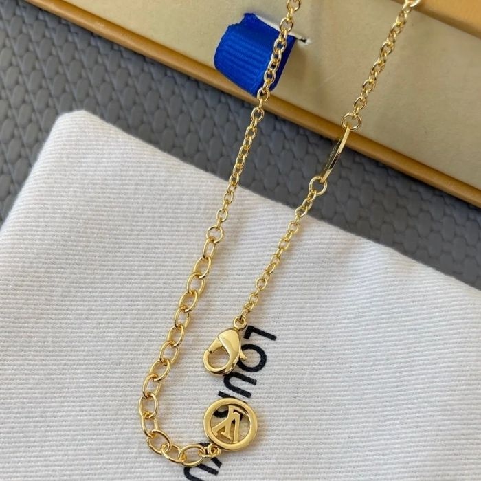 LV アイコニック》Louis Vuitton ハート ネックレス (Louis