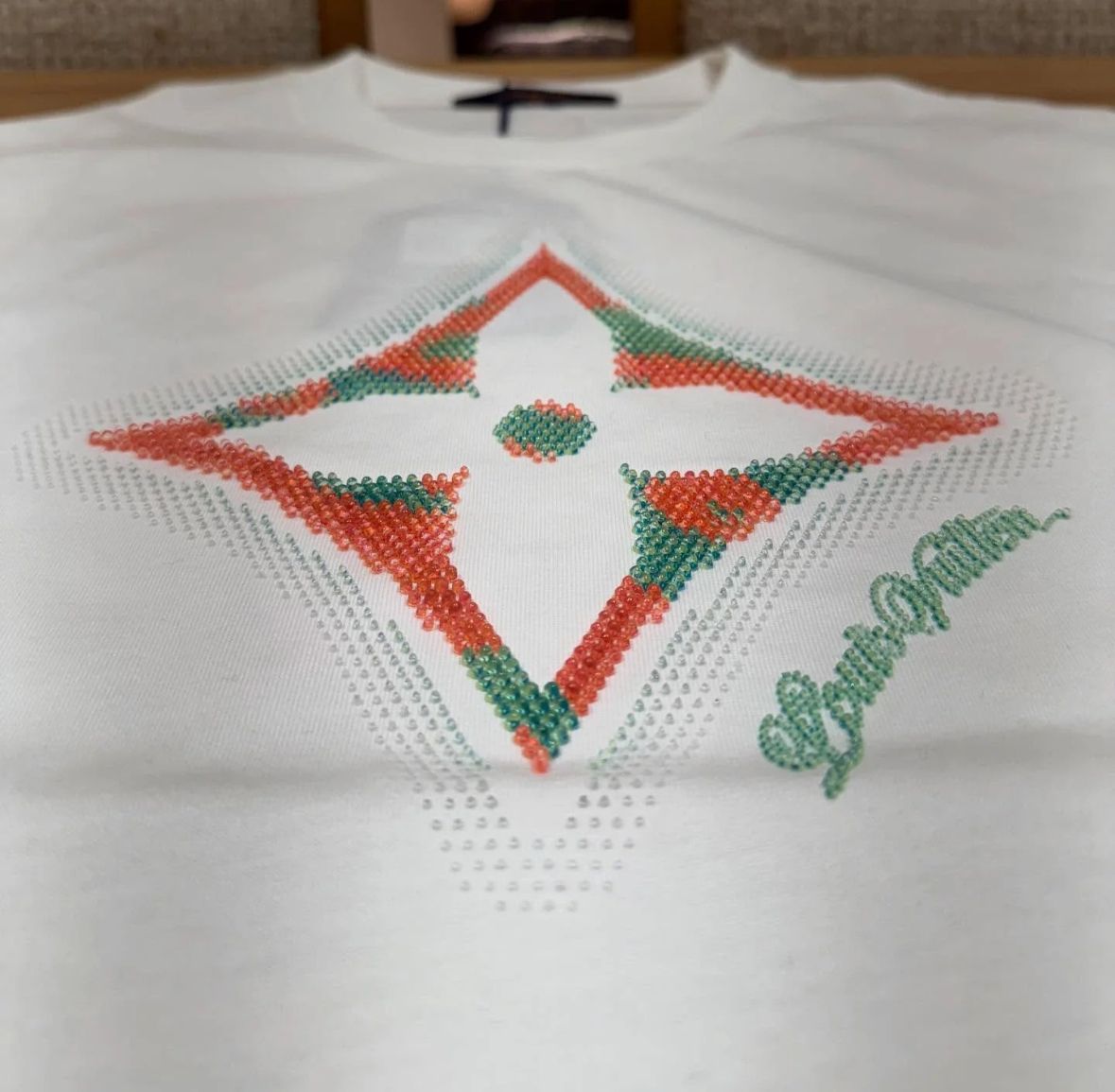 上品】Louis Vuitton モノグラムフラワー 3Dプリント Tシャツ