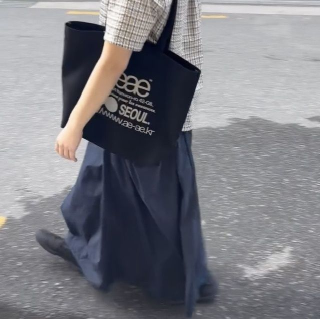 【再入荷！】 国内発送】AEAE ソウルウェブロゴエコバッグ トートバッグ (AEAE バッグ