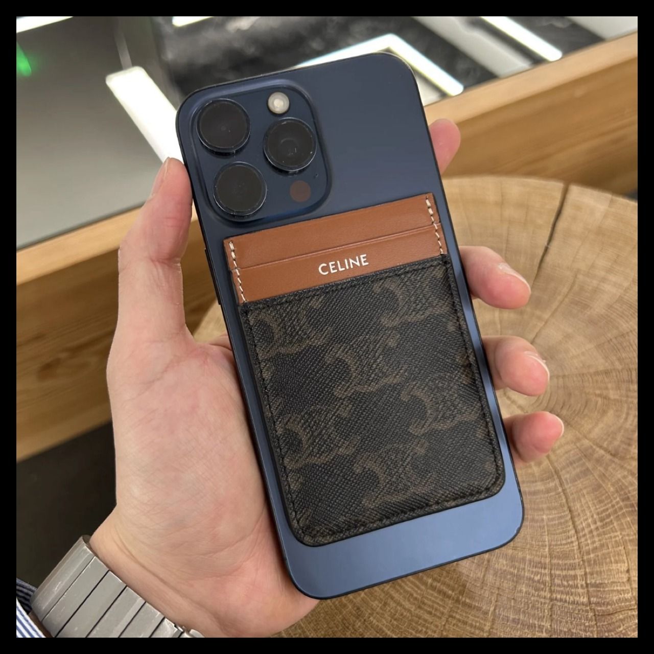 ダンディな魅力☆】CELINE マグネット カードホルダー (CELINE