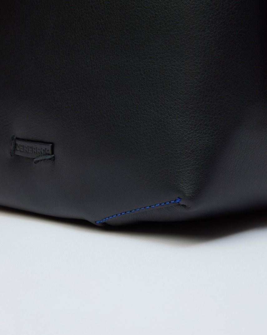 正規品・送料込み◆ADERERROR◆Tetraight Bag Product. 105 ☆人気【Ader Error】☆Tetraight Bag Product. 105☆バッ.ク