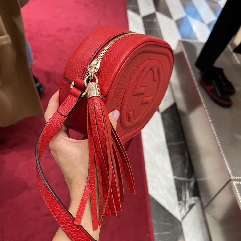6万取引突破☆UPS速達便利用！【GUCCI】747779_ショルダーバッグ