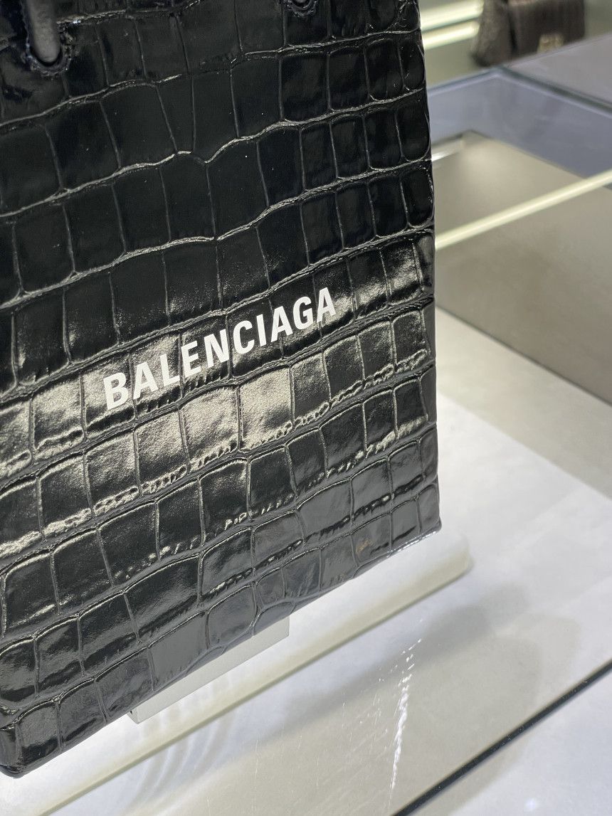 【新品・国内即発】BALENCIAGA 757776 1U61N 1090 バッグ BALENCIAGA 】SHOPPING PHONE HOLDER BAG 携帯ホルダー