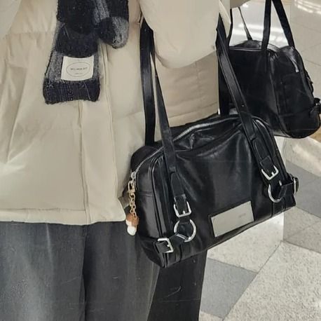 正規品★人気【MATIN KIM】BIKER DETAIL SQUARE SHOULDER BAG 𝐌𝐀𝐓𝐈𝐍𝐊𝐈𝐌_𝐃𝐀𝐄𝐉𝐄𝐎𝐍 - BIKER DETAIL SQUARE