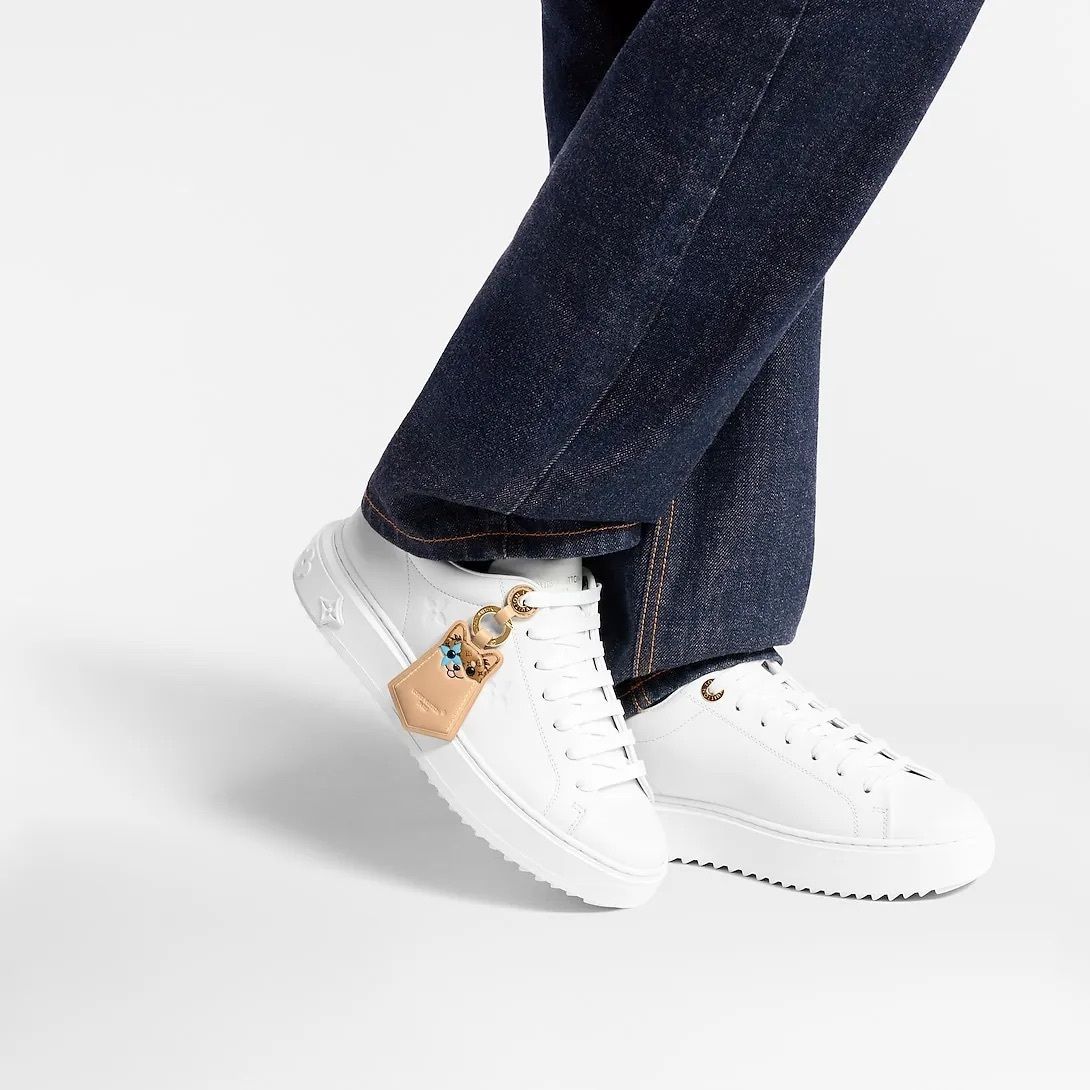 【チャームがcute♪】LOUIS VUITTON★Time Out スニーカー ◇Louis Vuitton 最新作◇Time Out チャーム付きスニーカー◇