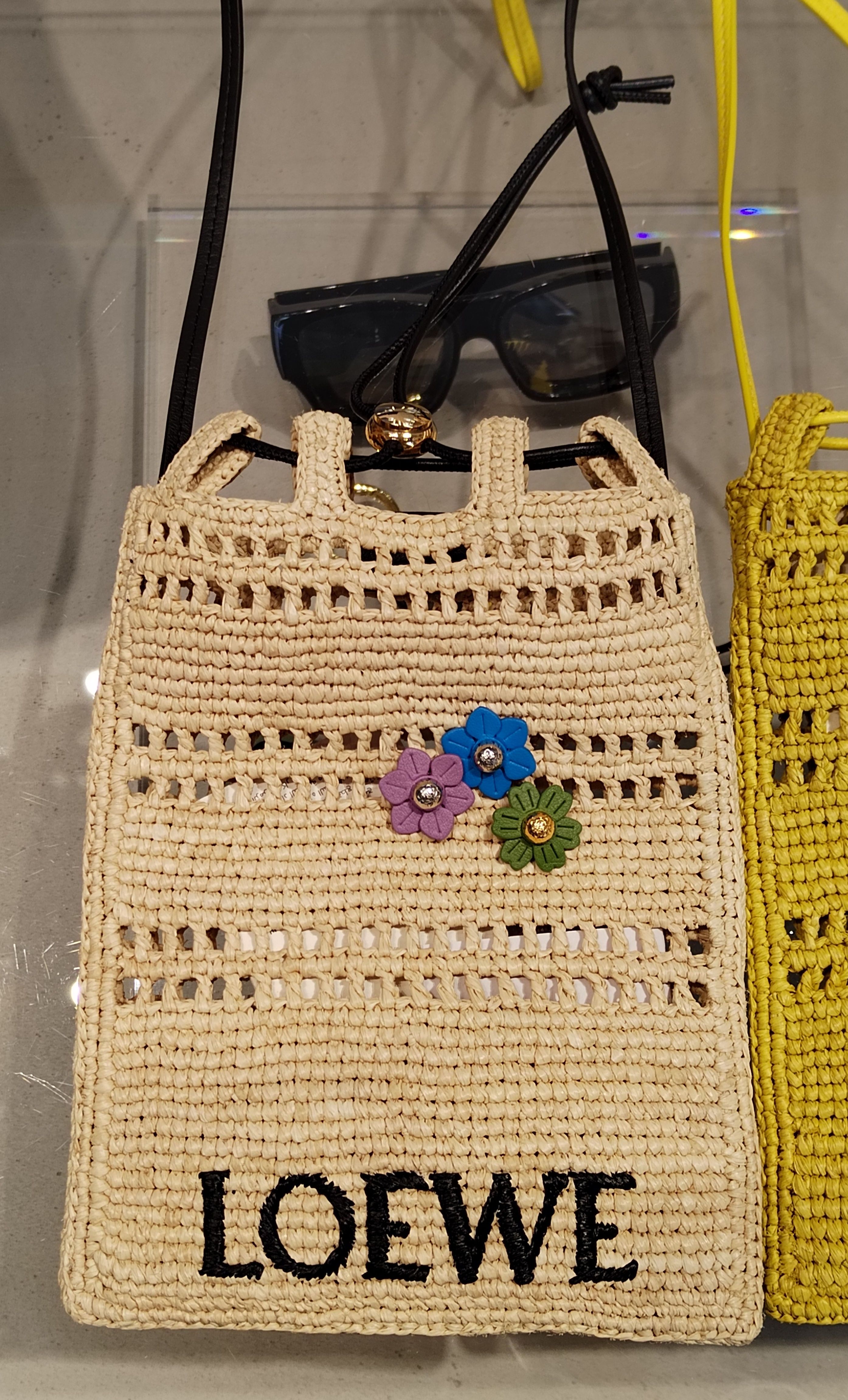 LOEWE ドローストリング ポケット（ラフィア） (LOEWE