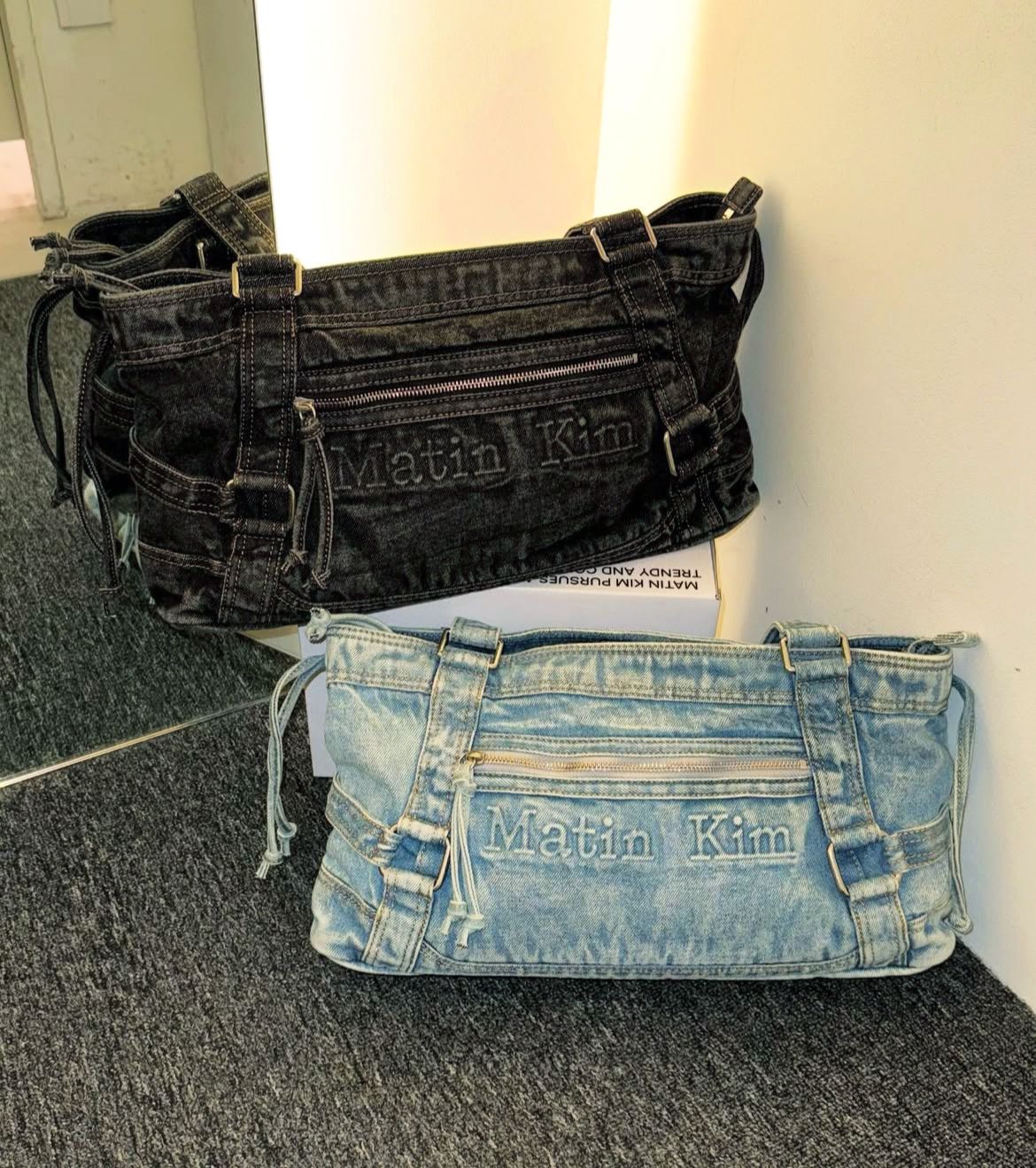 【Matin Kim】★大人気★WASHED DENIM HOBO BAG★関税・送料無料 hobo Matin Kim(マーティンキム) - 海外通販のBUYMA