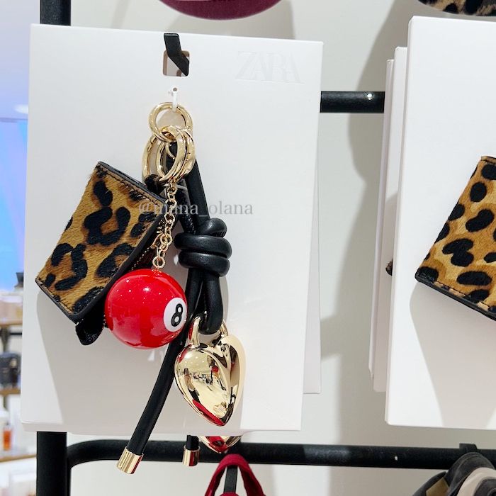 ZARA - 完売品 ZARA マルチチャーム付きコインケース