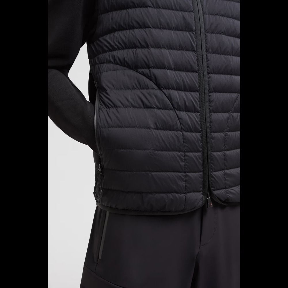 【MONCLER】メンズ★Felpa imbottita★ダウン入りパーカー MONCLER】メンズ☆Felpa imbottita☆ダウン入りパーカー