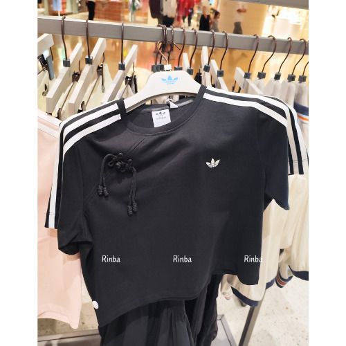 adidas 中華圏限定 Tシャツ ブラック MサイズKB6398 - メルカリ