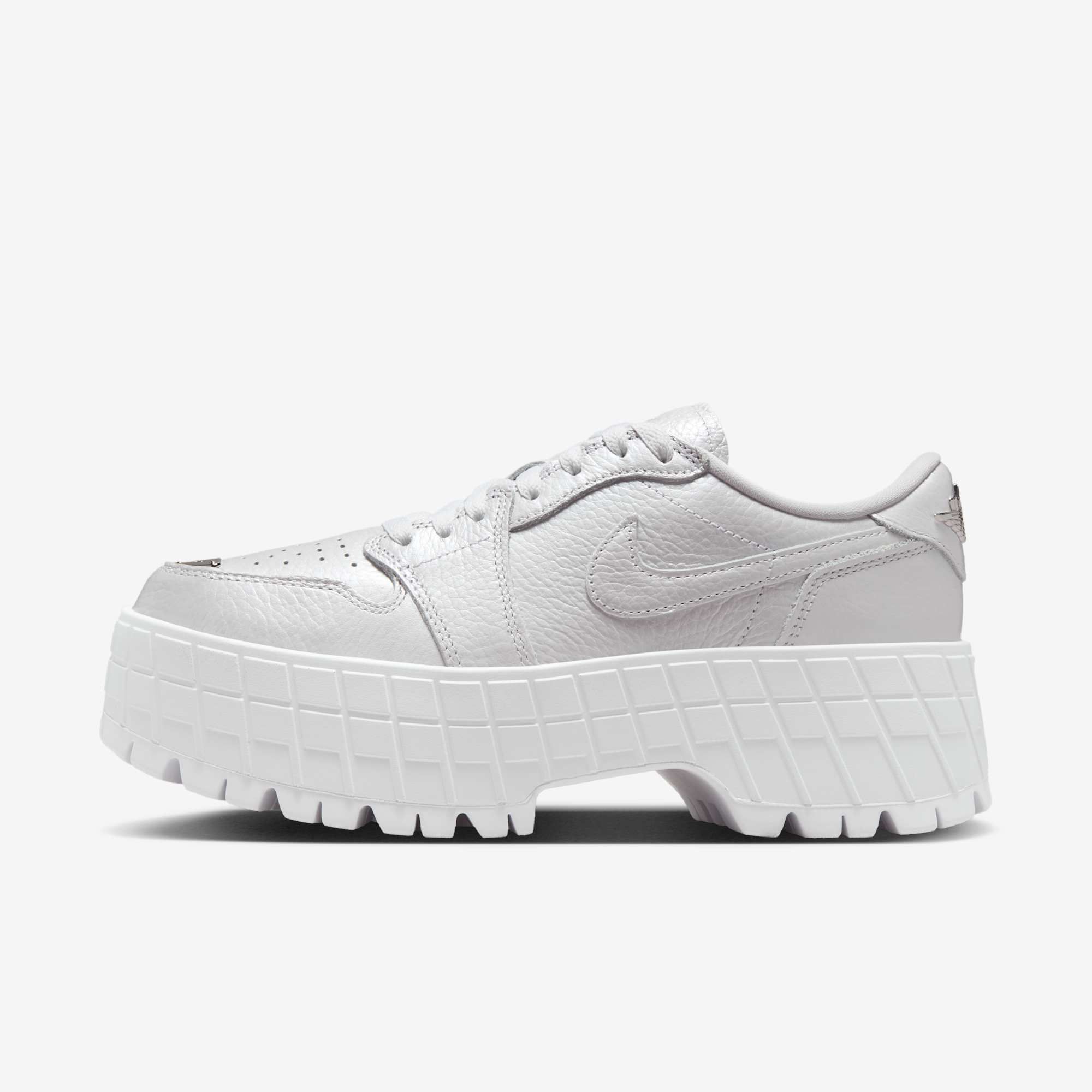 NIKE W AIR JORDAN 1 BROOKLYN LOW | atmos（アトモス） 公式