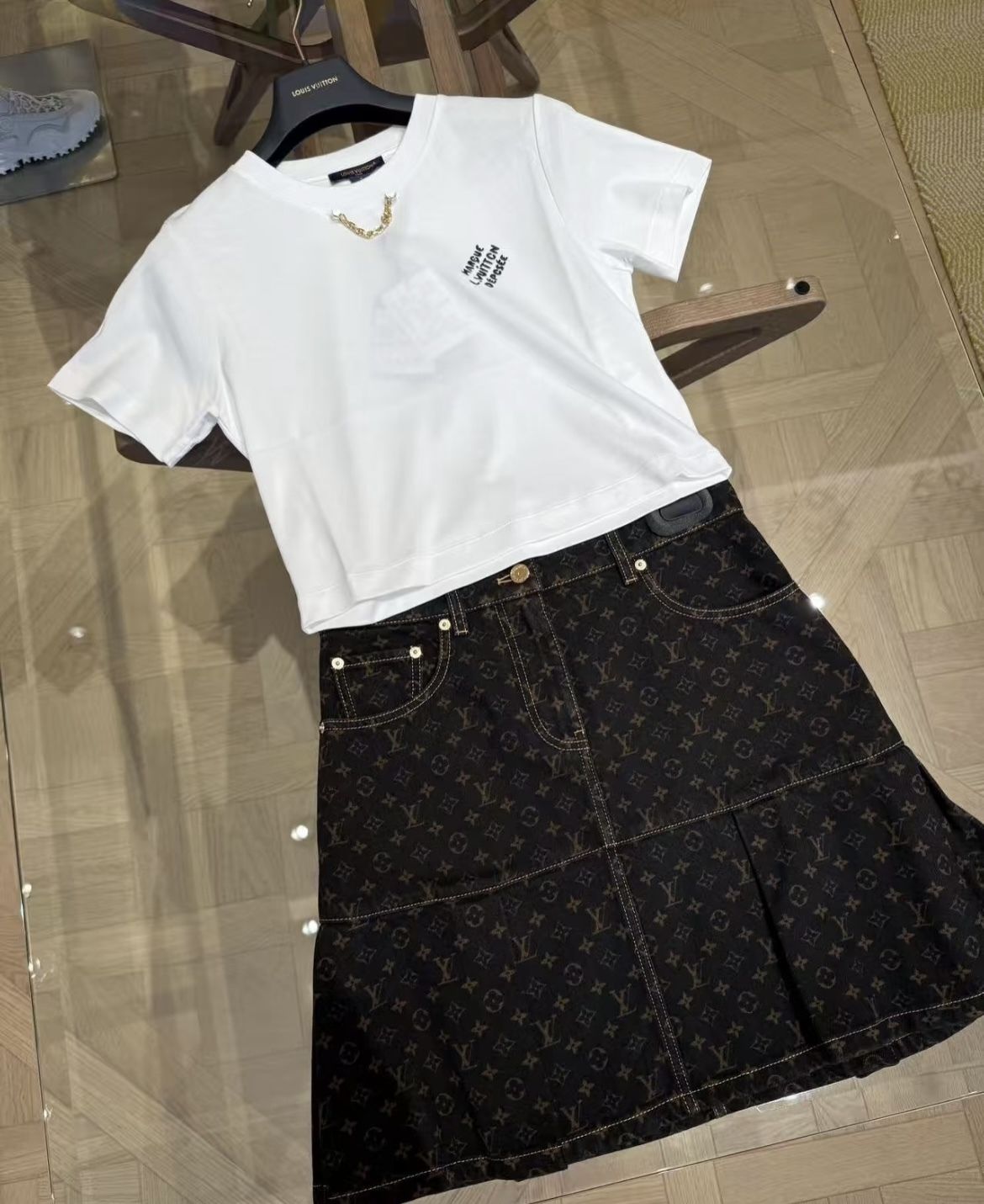 【お洒落で快適な着心地が魅力】Louis Vuitton★クロップトップ 快適な着心地と高級感が魅力】Louis Vuitton☆クロップトップ