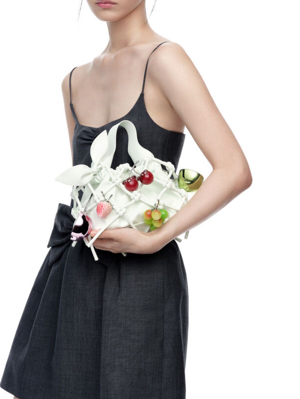CHARLES & KEITH YVMIN Ally ノット ショルダー バッグ チャーム CHARLES & KEITH YVMIN Ally ノット ショルダー バッグ チャーム