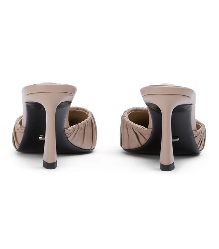 トニービアンコ　新品　ミュール　23.5 日本未入荷】トニービアンコ 6.5cm ツイストレザー ミュール