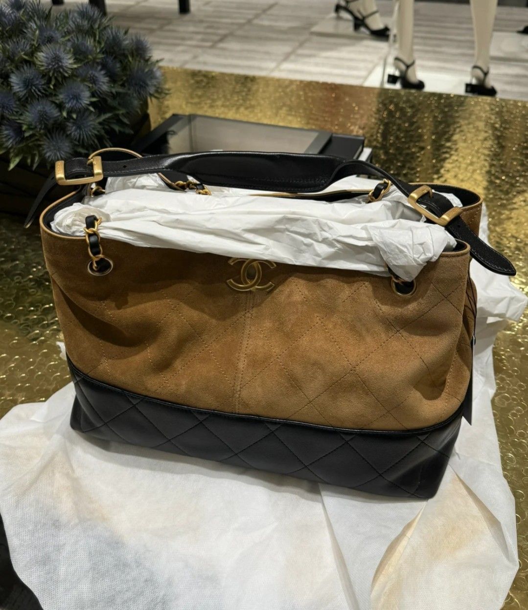 嬉しい大容量タイプ！】シャネル ハントバッグ スエード (CHANEL