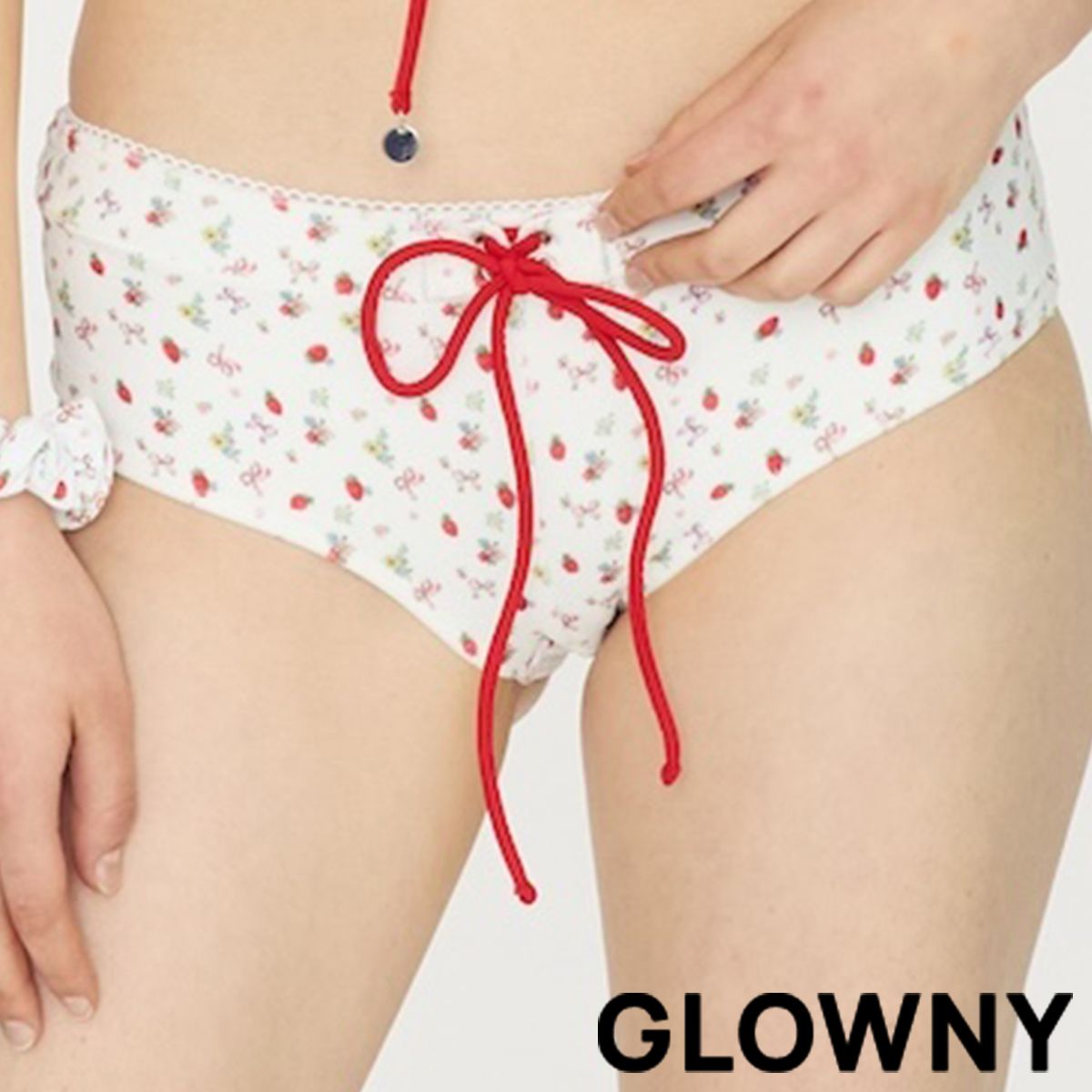 ★GLOWNY★STRING BIKINI BOTTOM (STRAWBERRY BOW)★正規品/人気 ☆GLOWNY☆STRING BOOTY SHORTS (STRAWBERRY BOW)☆正規品